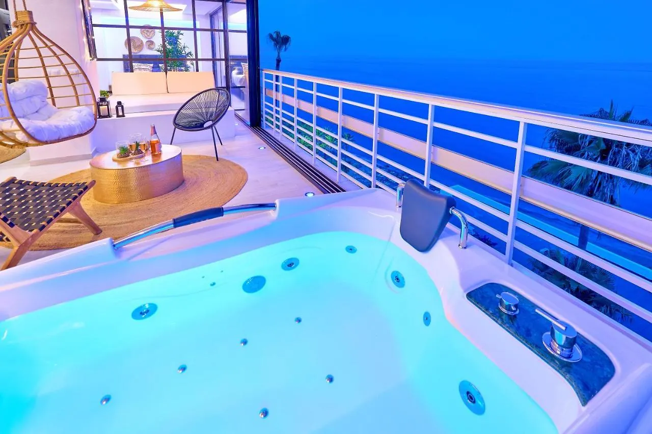 Savanna Beach. Amazing Apartment With Jacuzzi Torremolinos İspanya